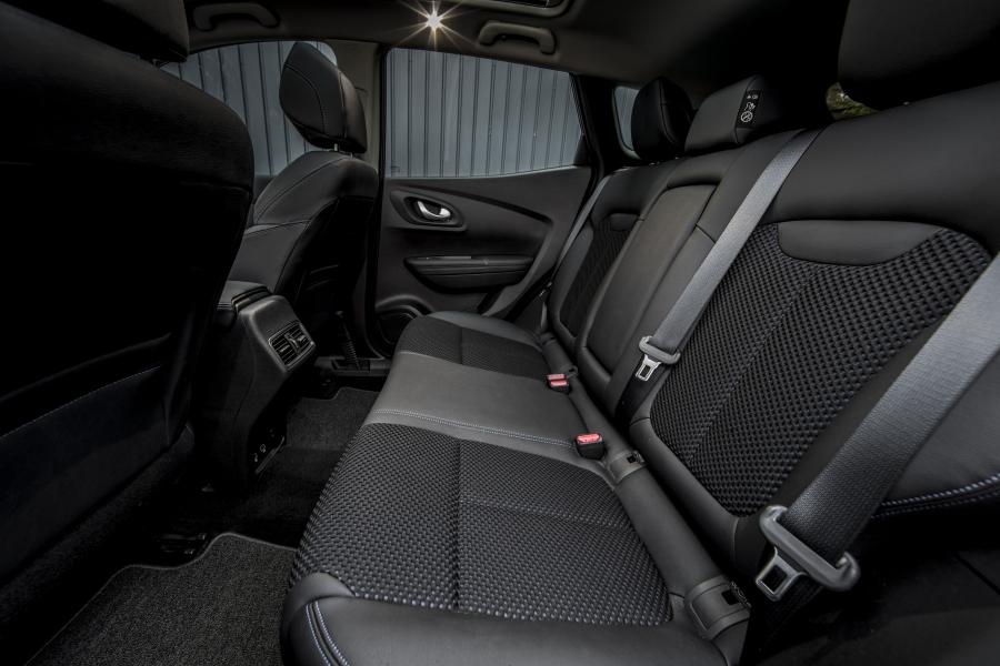 Интерьер Renault Kadjar 2019 года  (UK) (фото 14 из 40)